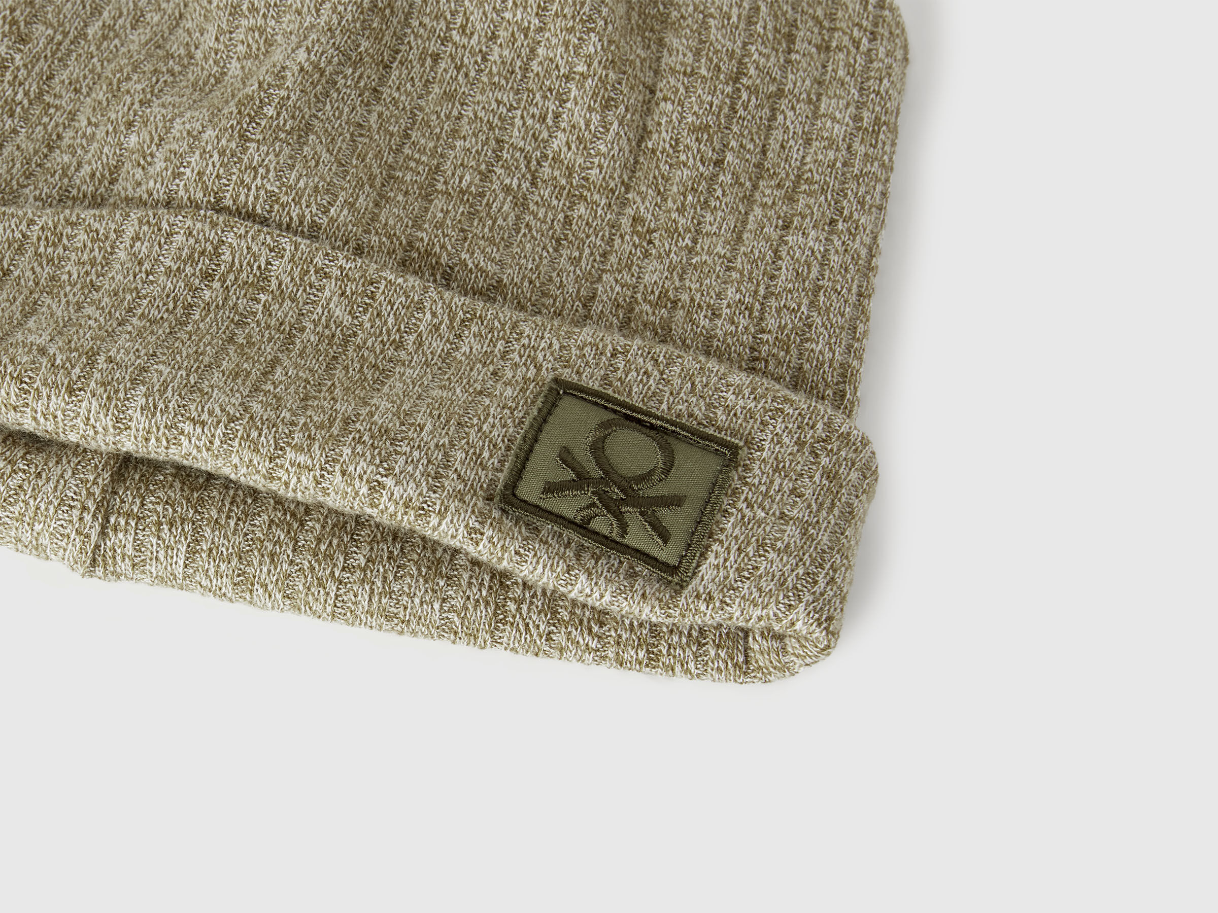 HAT Junior Boy image number 3